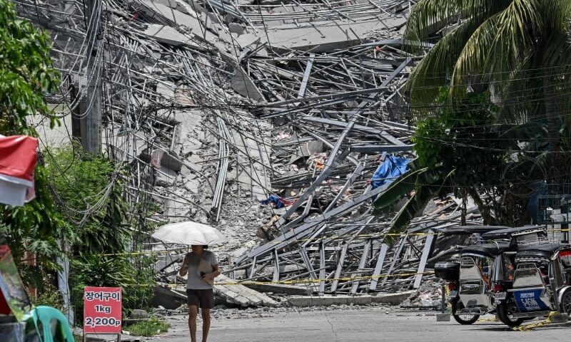 Philippines ends rescue efforts as hope fades for victims of building collapse