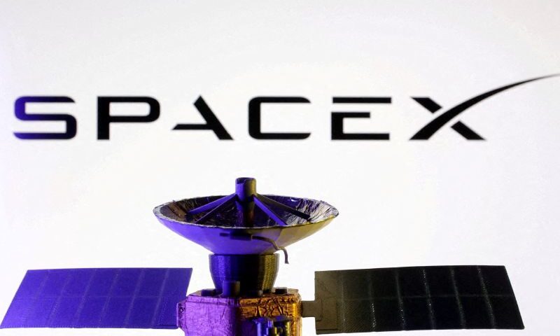 SpaceX’s Starship flight hits most targets in pre-IPO test