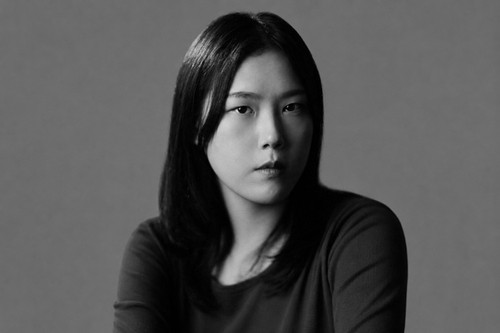 Culture minister congratulates film director Jin Mi-song on Cannes win
