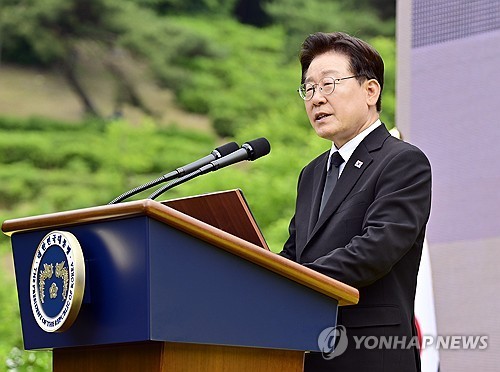Lee calls for tougher punishment for hateful speech, conduct