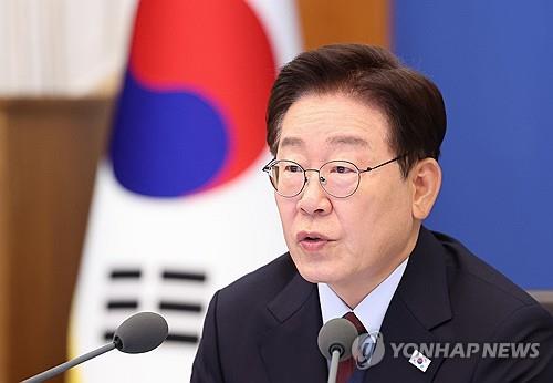 (LEAD) Lee calls for stepped-up efforts to acquire nuclear-powered submarines