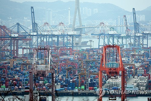 S. Korea aims to open regular Arctic shipping route to Europe in 2030: ministry