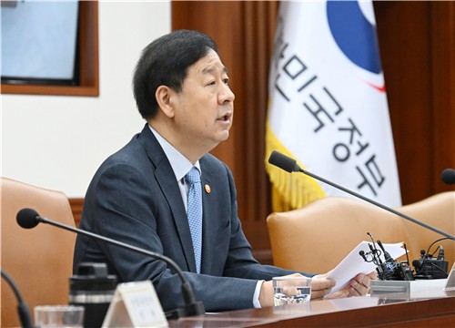 S. Korea’s industrial output set to rebound in May: finance minister