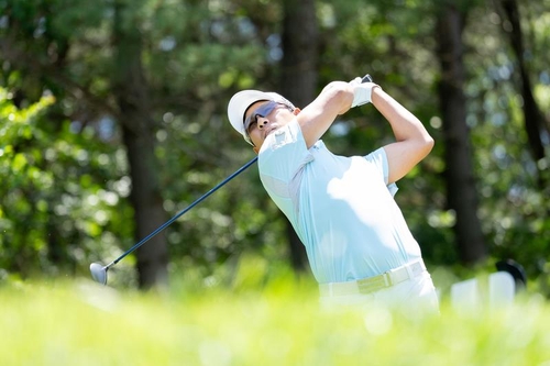 In hunt for LIV Golf title in debut, Mun Do-yeob trying to stay present