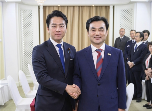 (LEAD) S. Korea, Japan to resume joint maritime search drills early next month: Seoul defense chief