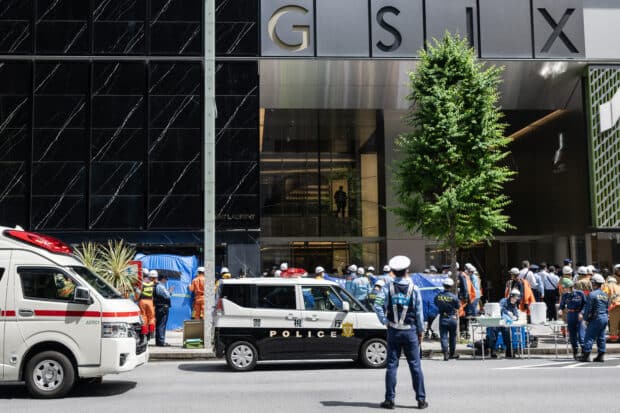 Around 20 injured after spraying incident in Tokyo mall