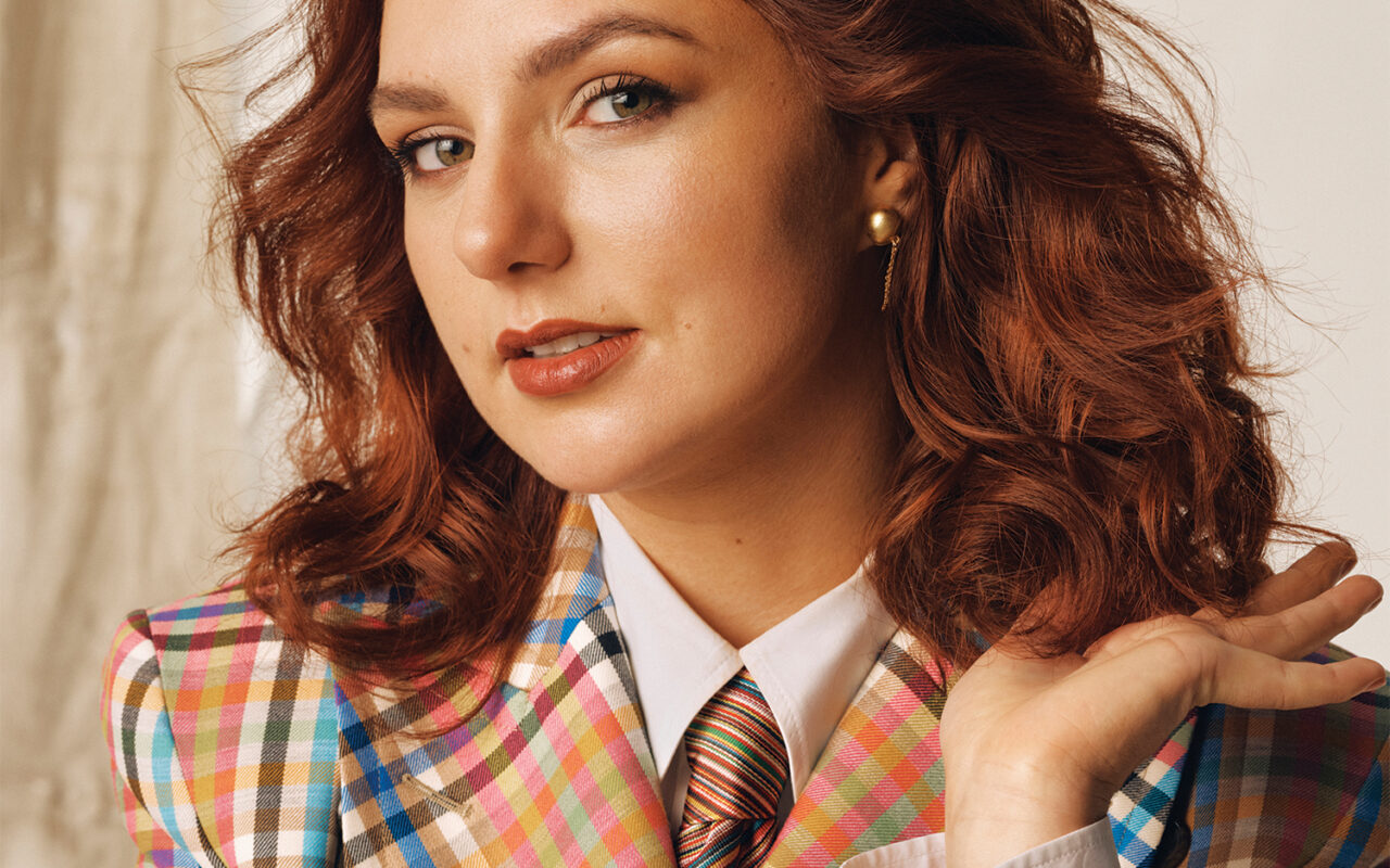 Ania Magliano Breaks Out: The ‘SNL U.K.’ Star on Hosting ‘Weekend Update,’ Risky Jokes and Wanting to Be Like Tina Fey ‘When I Grow Up’