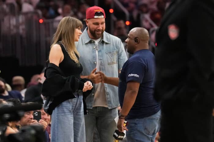 Taylor Swift attends Cavs-Knicks in Cleveland with fiance Travis Kelce
