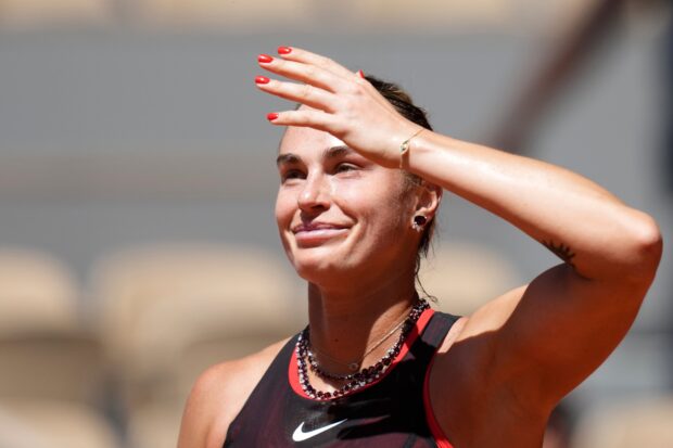 Aryna Sabalenka takes advantage of heat wave in French Open win