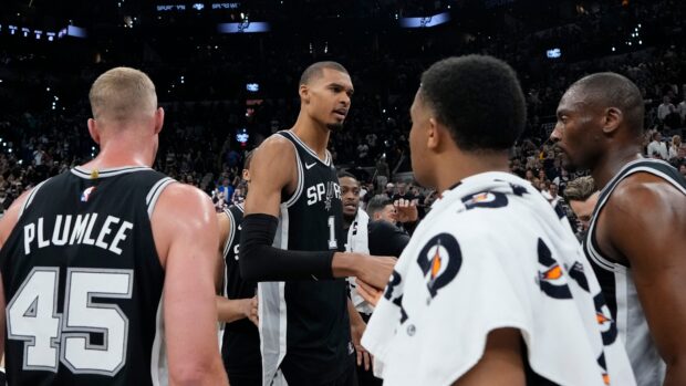 NBA Playoffs: Spurs crush Thunder to force Game 7 in West finals