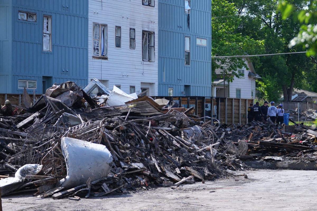 Crews scour site of deadly Dallas apartment explosion in search of more victims