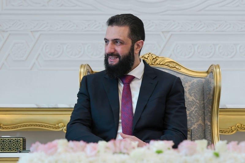 الملك يتسلم تهنئة من الرئيس السوري