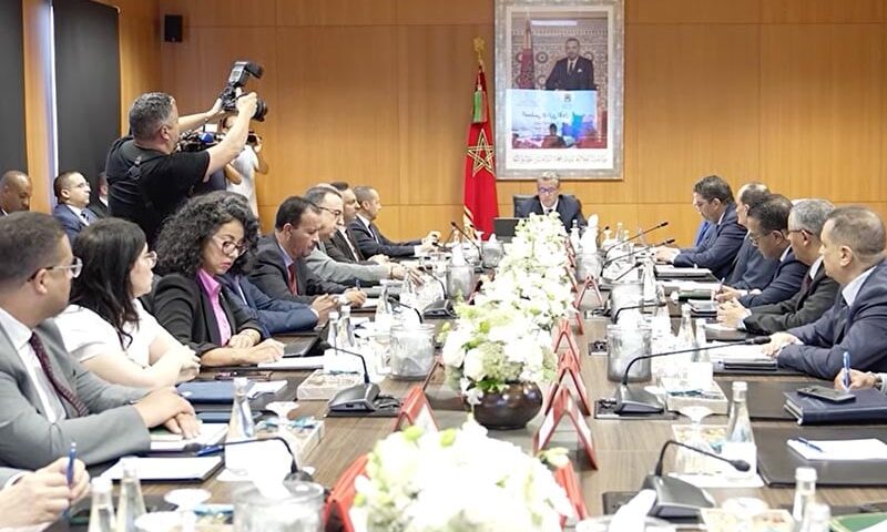 أخنوش والمجموعات الصحية الترابية