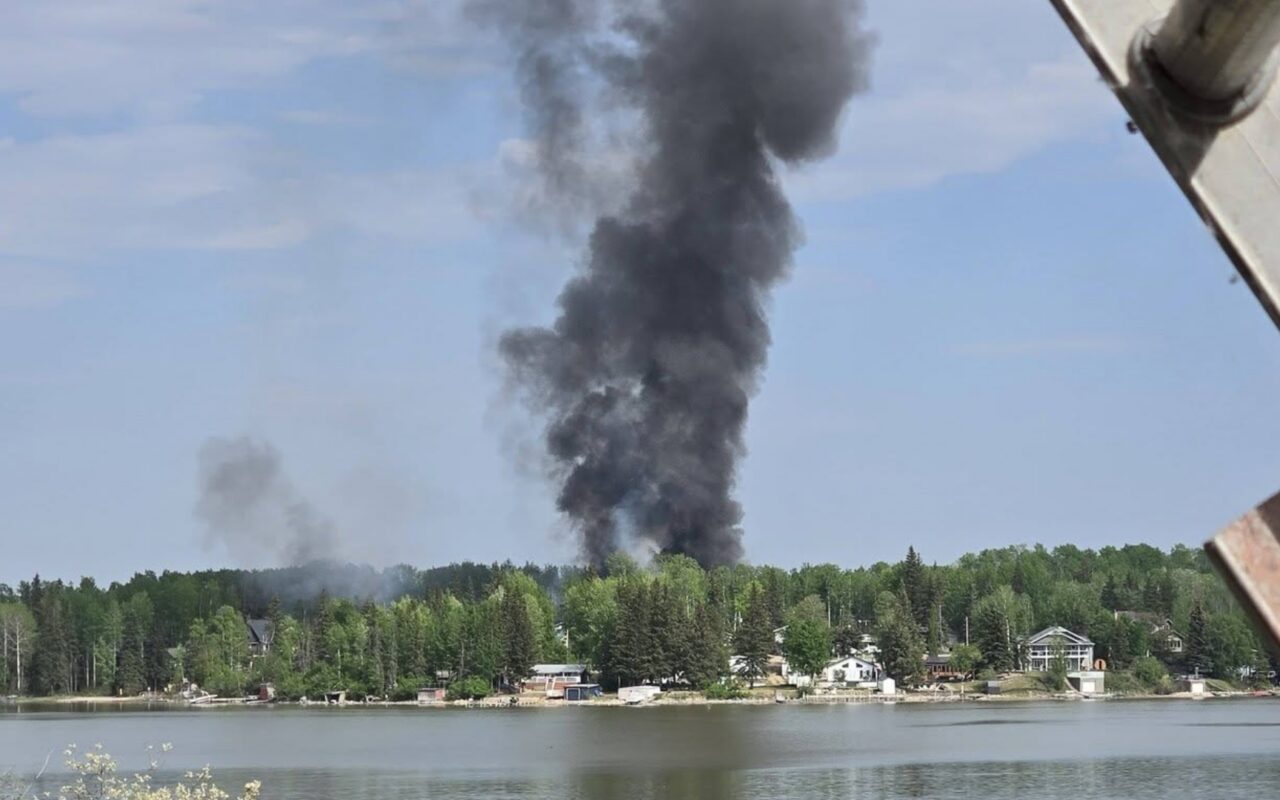 Fire west of Barrhead sets buildings on fire, residents ordered to evacuate