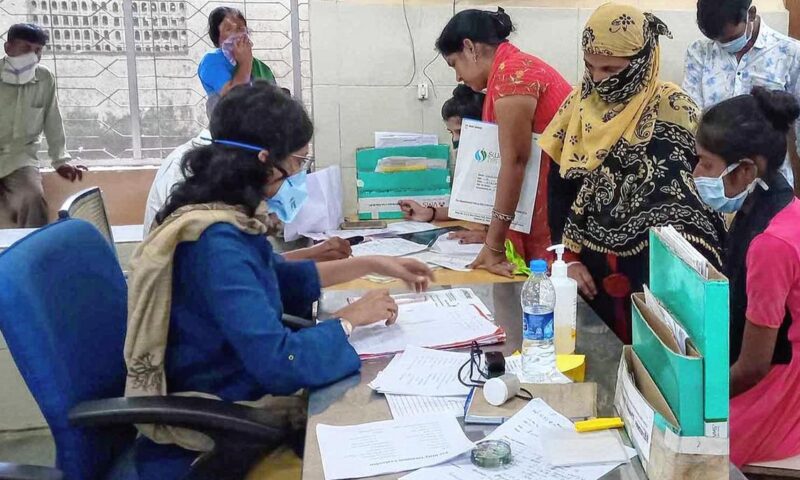 One pair of feet: women, work and TB in Mumbai