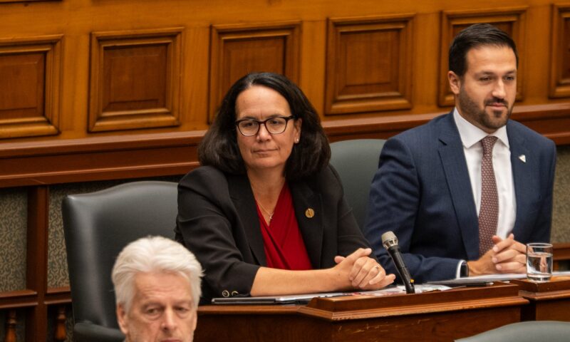 Ontario Liberal leadership candidates say legislative seat necessary for next leader