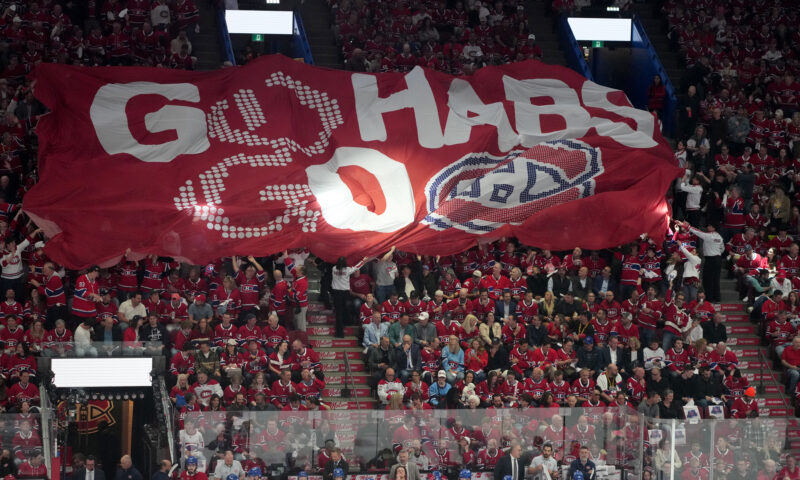 Montreal fans briefly carry U.S. anthem after mic fails before Canadiens playoff game