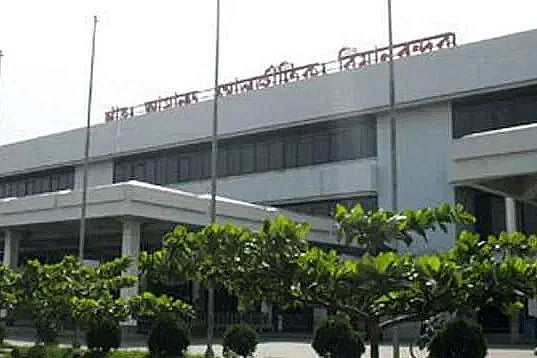 Bad weather disrupts flights at Chattogram airport