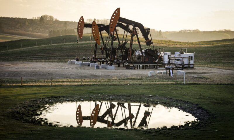 Canada slips into technical recession as economy stalls in Q1: StatCan
