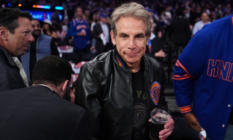 Ben Stiller welcomes a photo with Mike Brown’s wife, after Knicks coach said she was afraid to ask