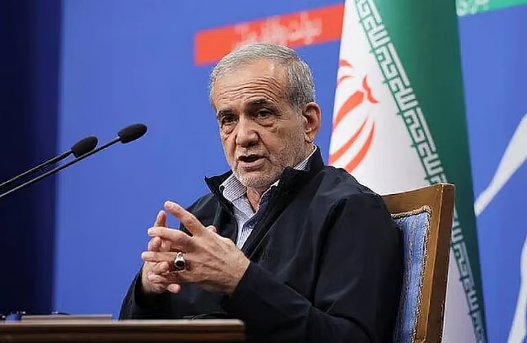 الرئيس الإيراني: نواجه تحديات عدة والوضع حساس للغاية  