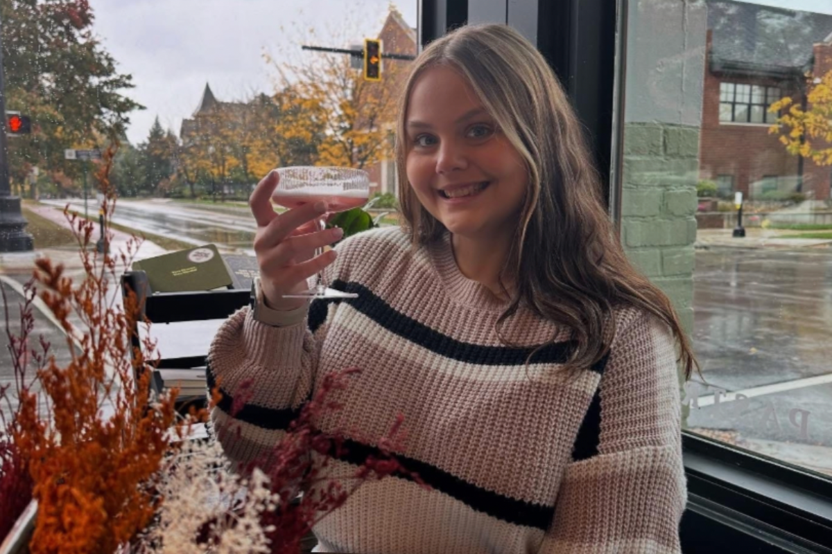 28-year-old dies from blood clots in her brain after being kicked in the head by crowd surfer at music festival