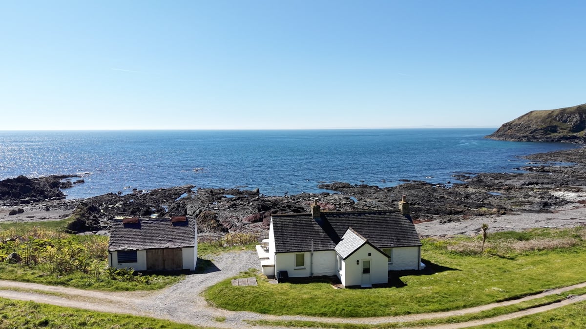 View the secluded and sublime Scottish private bay with cottages – now on sale
