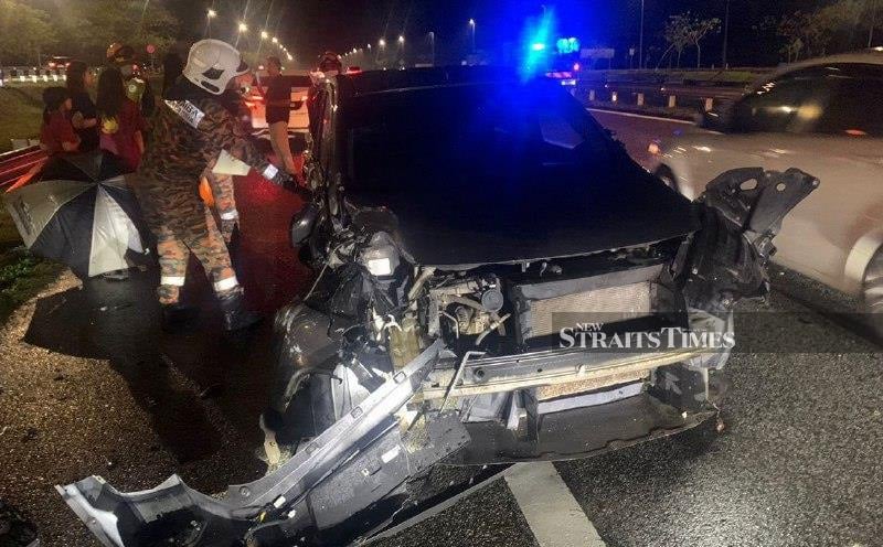Four injured in five-vehicle crash on LPT2 near Paka R&R