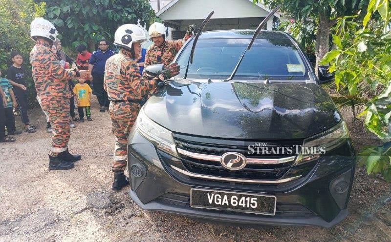 Firefighters rescue toddler locked inside MPV in Sekinchan