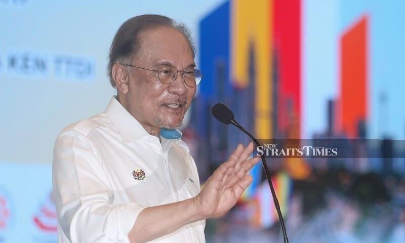 Anwar takes over Pandan as adopted constituency