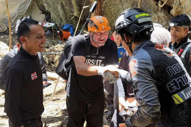 Diver says ‘racing against time’ to rescue 7 trapped in Laos cave