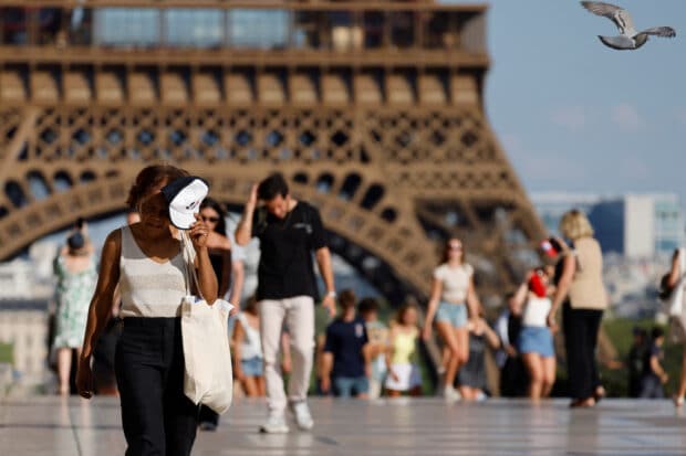 Record temps as spring heatwave bakes Europe