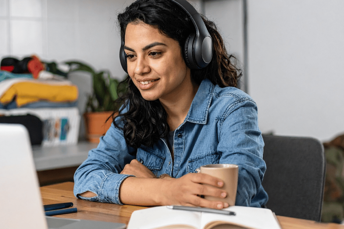 The affordable Fresh ’n Rebel headphones are surprisingly easy to use (aff)