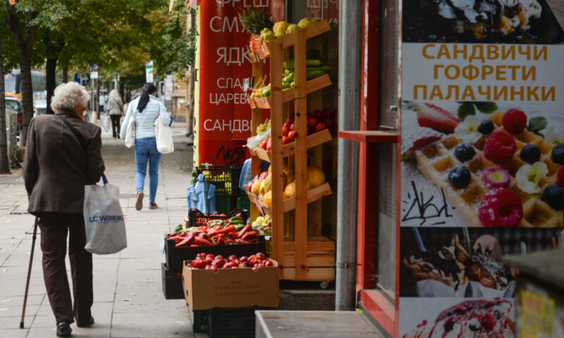 Between a rock and hard place: Bulgaria’s inflation fight goes to the supermarket