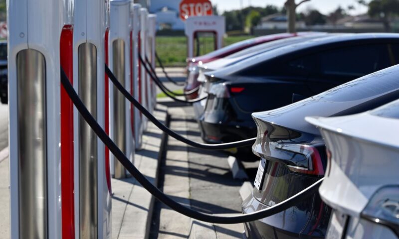 Commission rebuffs calls to ditch clean car quotas for corporate buyers