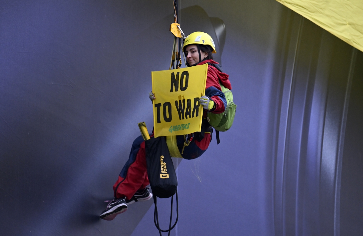 Greenpeace calls for greater state control of EU defence industry