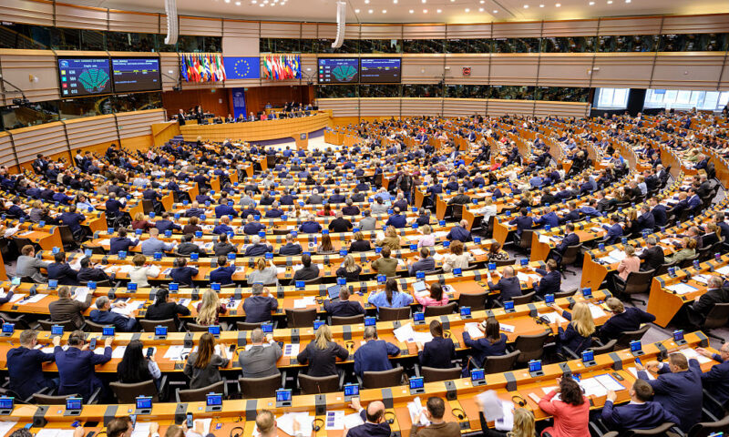 Deportation deadlock as compromise talks fail