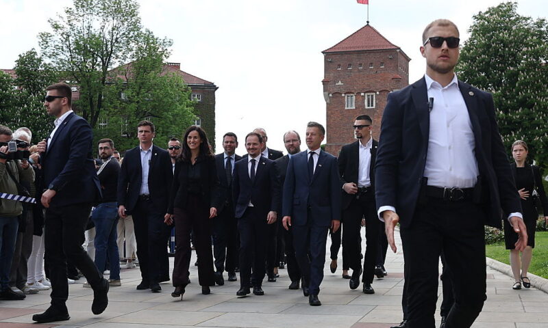 Magyar heads to Poland to revive Visegrád ties
