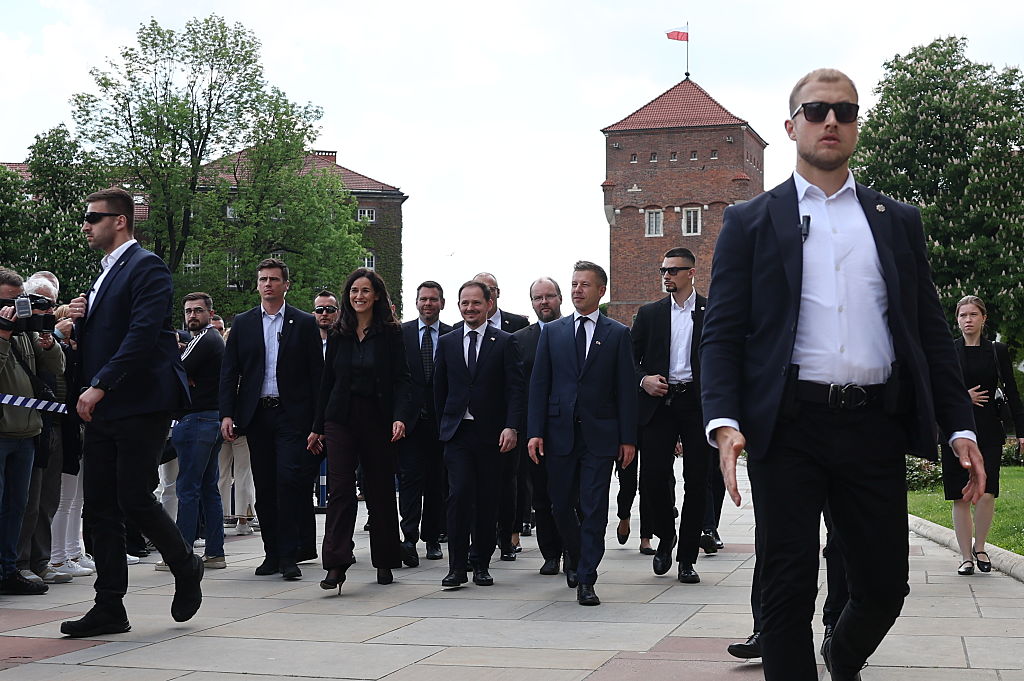 Magyar heads to Poland to revive Visegrád ties