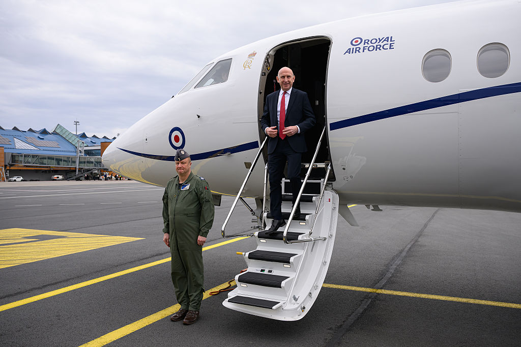 Jet carrying UK defence secretary had signal jammed near Russia