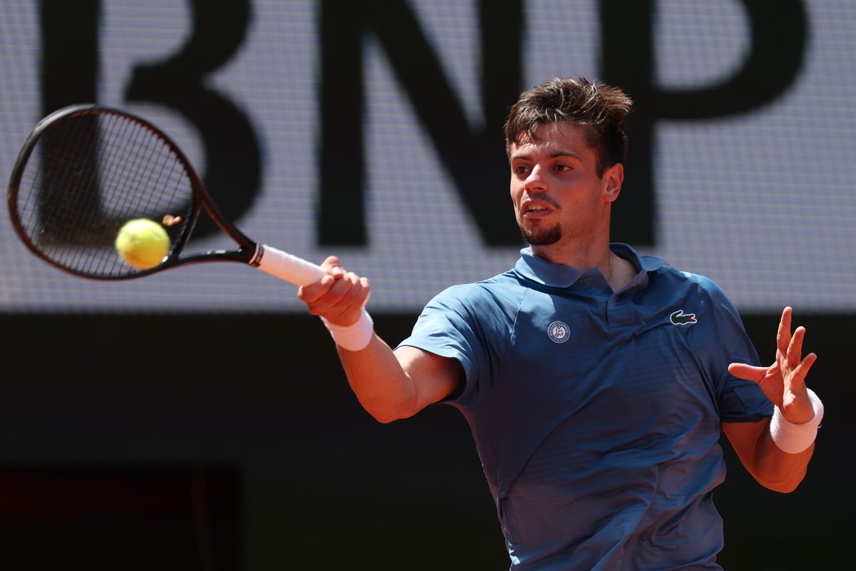 French Open player explains why he dashed off court in middle of match
