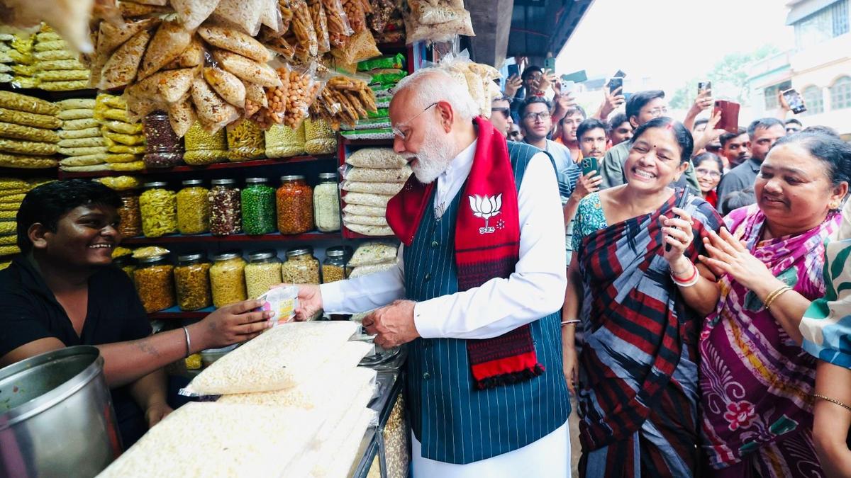 PM Modi’s jhalmuri break in Jhargram leaves Trinamool fuming