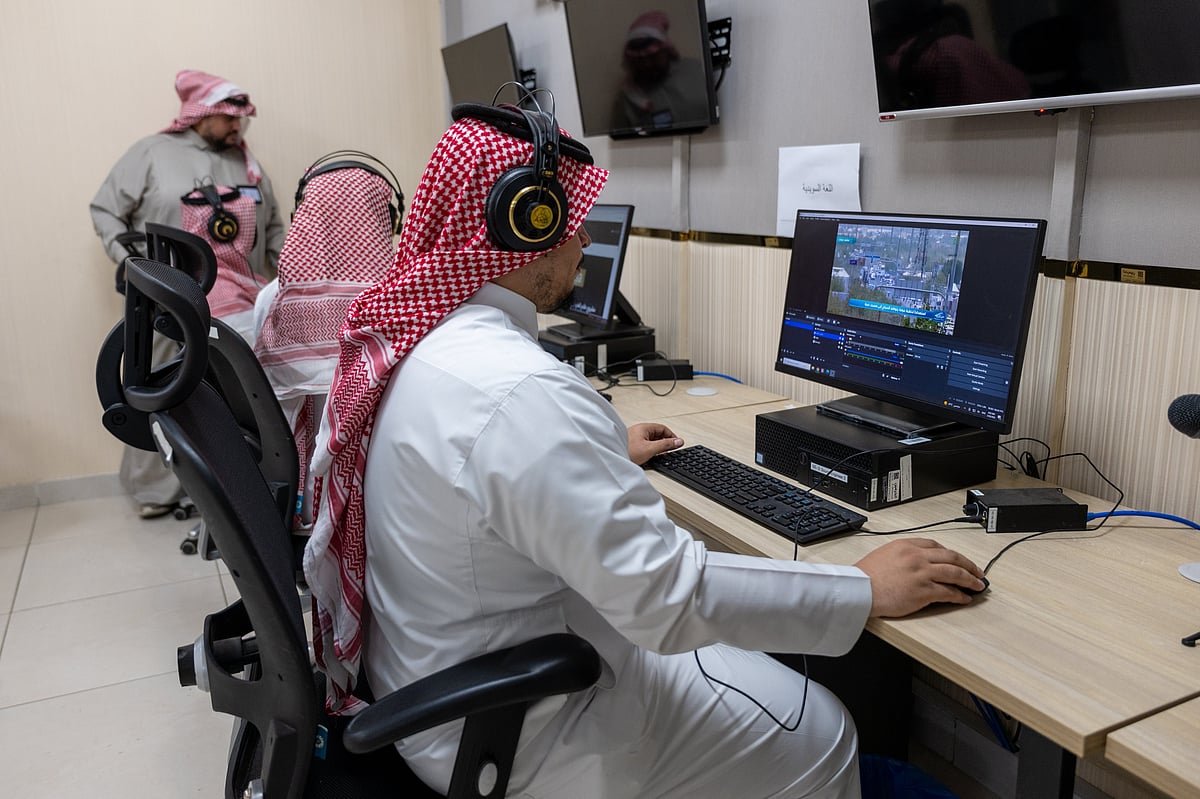 ترجمة خطبة عرفة إلى 50 لغة عالمية لحج 1447هـ 