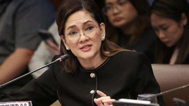 Some senators express intent to join minority bloc, says Hontiveros