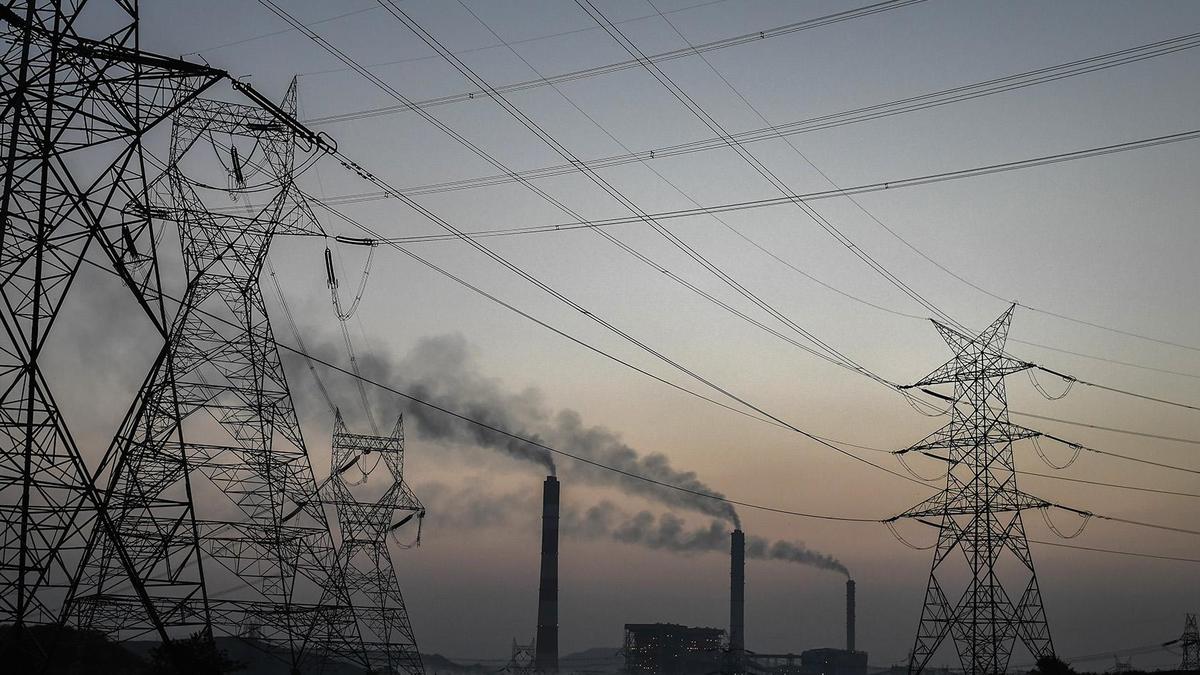 Public outcry grows louder over power cuts in U.P.; Oppn. parties call it structural failure