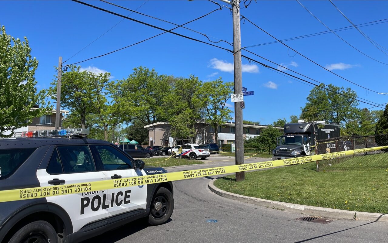 Toronto police seek suspects after 27-year-old fatally shot ‘steps from home’