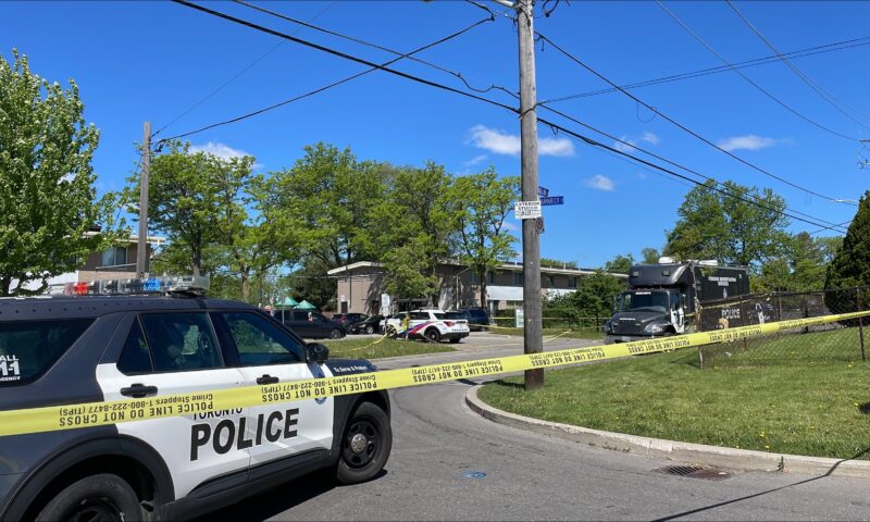 Toronto police seek suspects after 27-year-old fatally shot ‘steps from home’