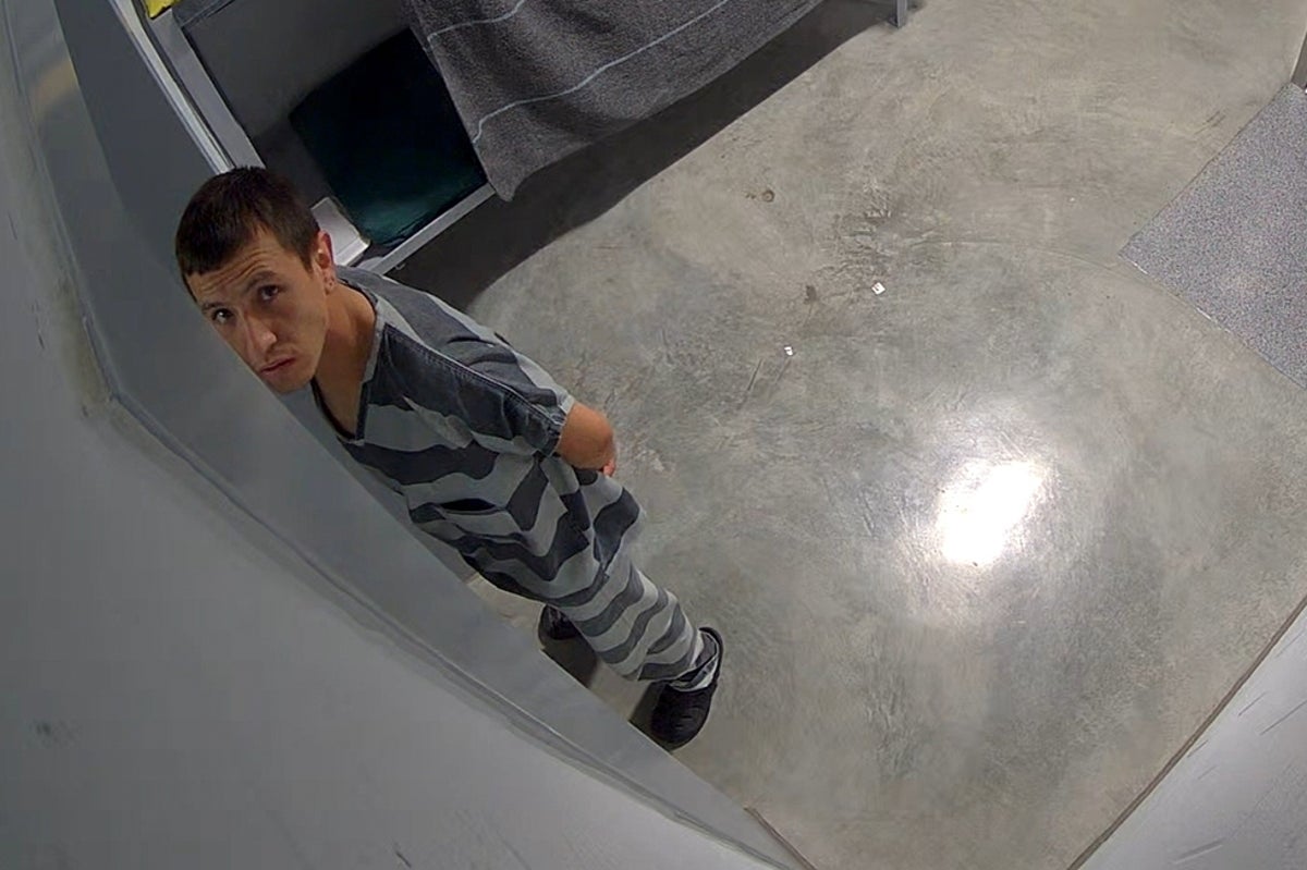Colombian migrant found dead in ICE custody after guards ignored pleas to call Mom: report