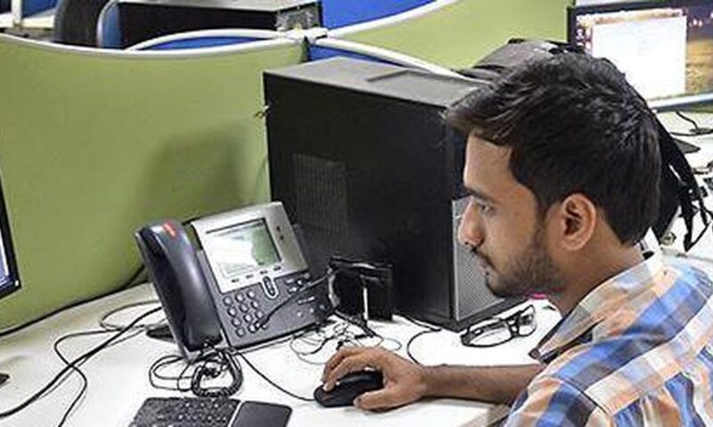 Tech firms adding specialised talent on temporary basis to push benches away, stay slim