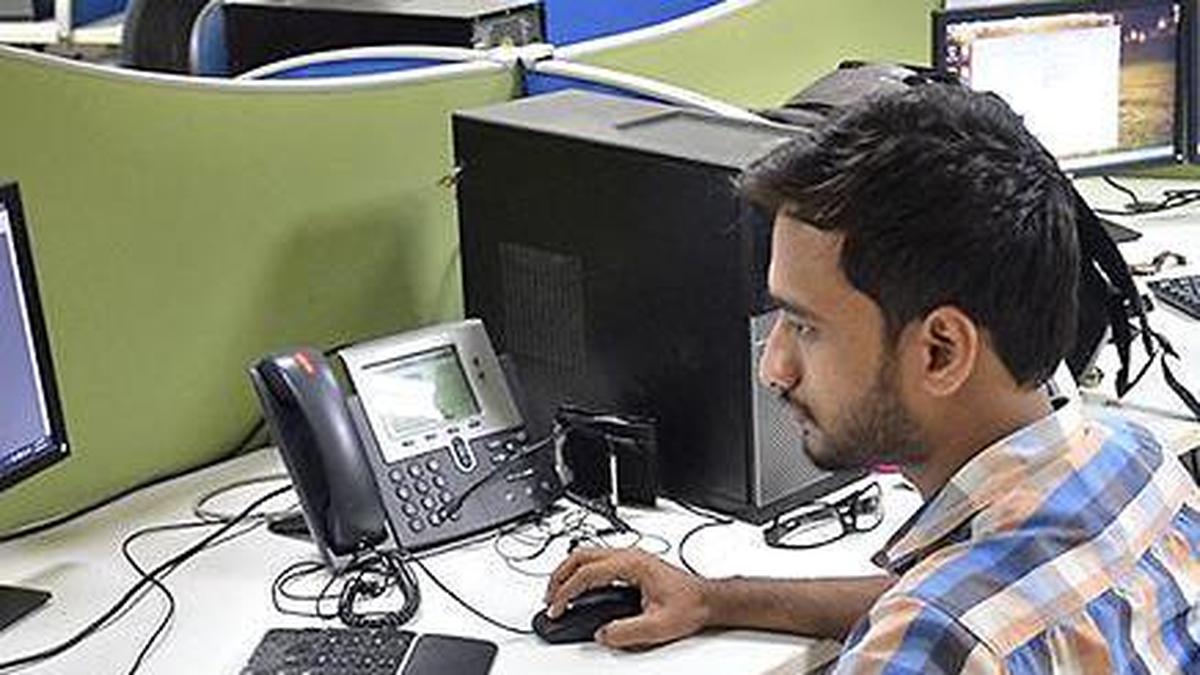 Tech firms adding specialised talent on temporary basis to push benches away, stay slim